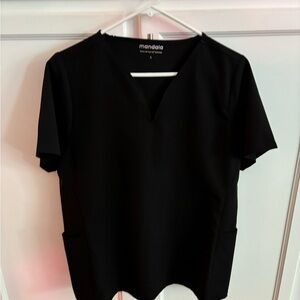 Mandala Women's Black curved V neck with 5 pocket top and 9 pocket jogger large